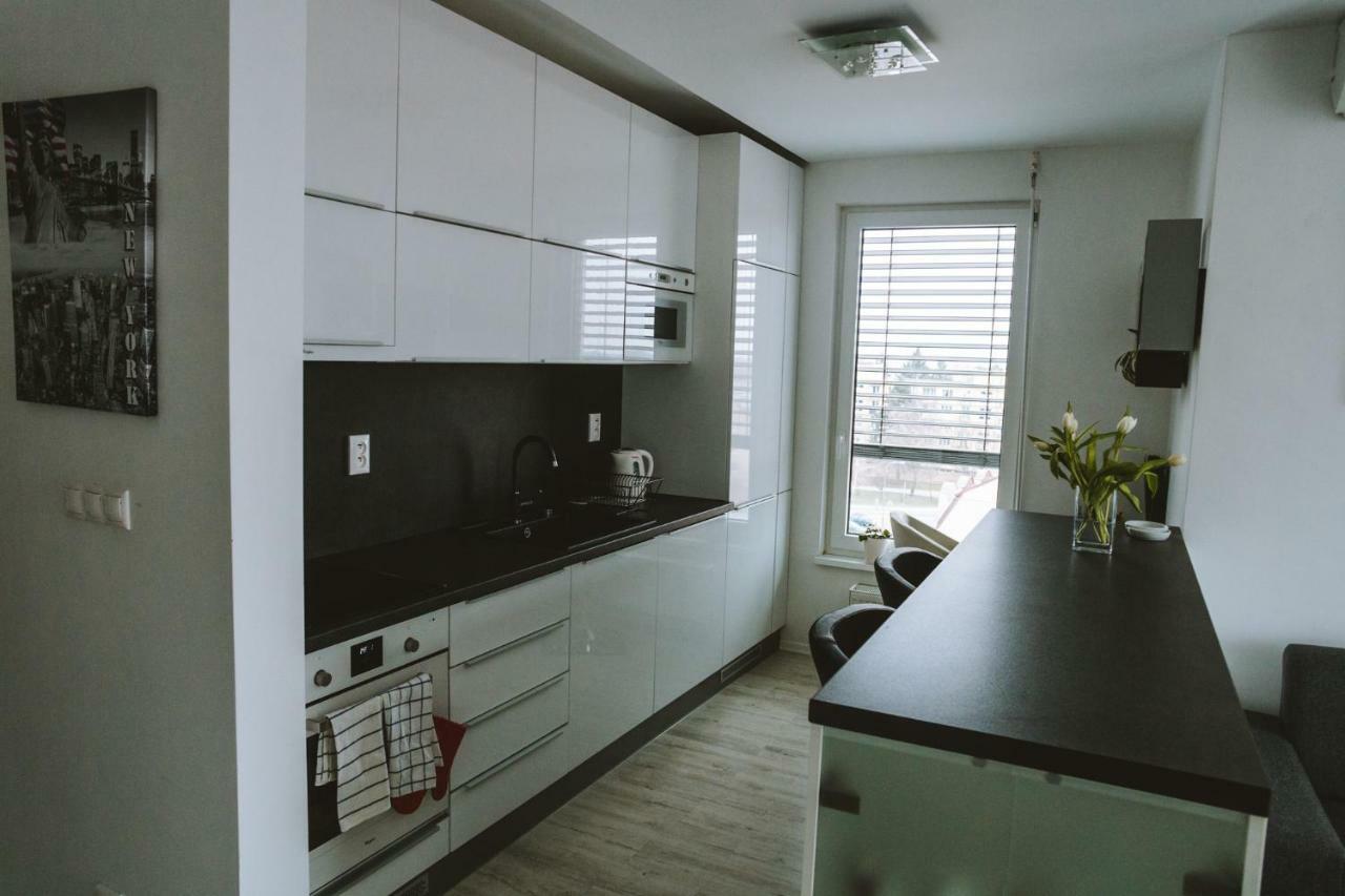 Design Apartment, The City Centre Close To The Health Spa Piest'any Esterno foto